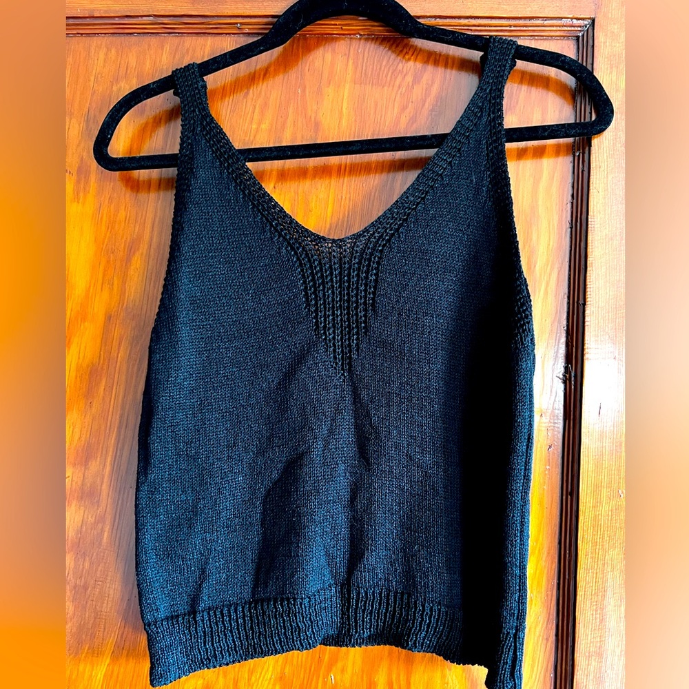 Women’s small black knit tank top